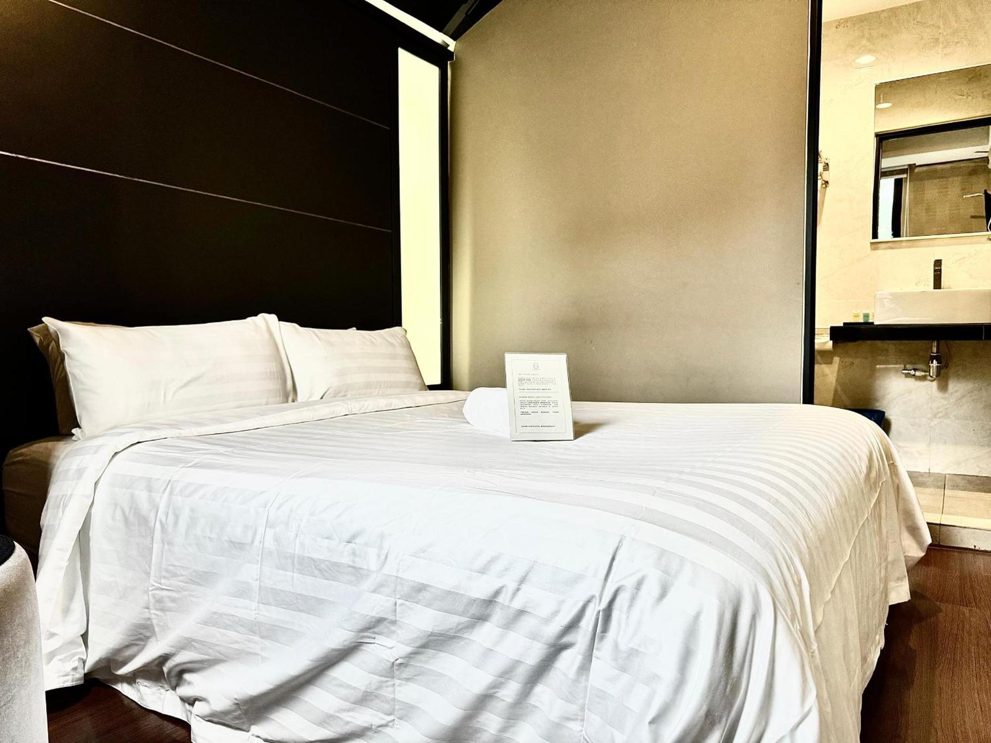 Hotel Zamburger Legenda Johor Bahru Buitenkant foto