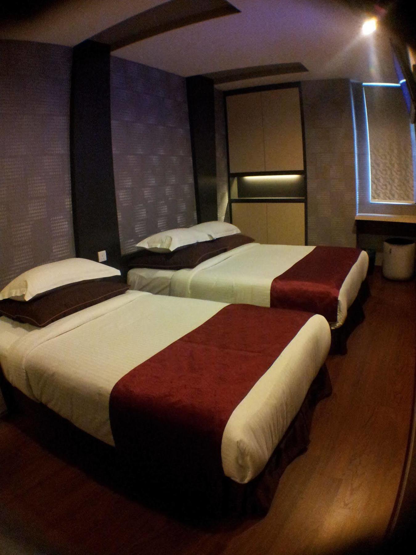 Hotel Zamburger Legenda Johor Bahru Buitenkant foto