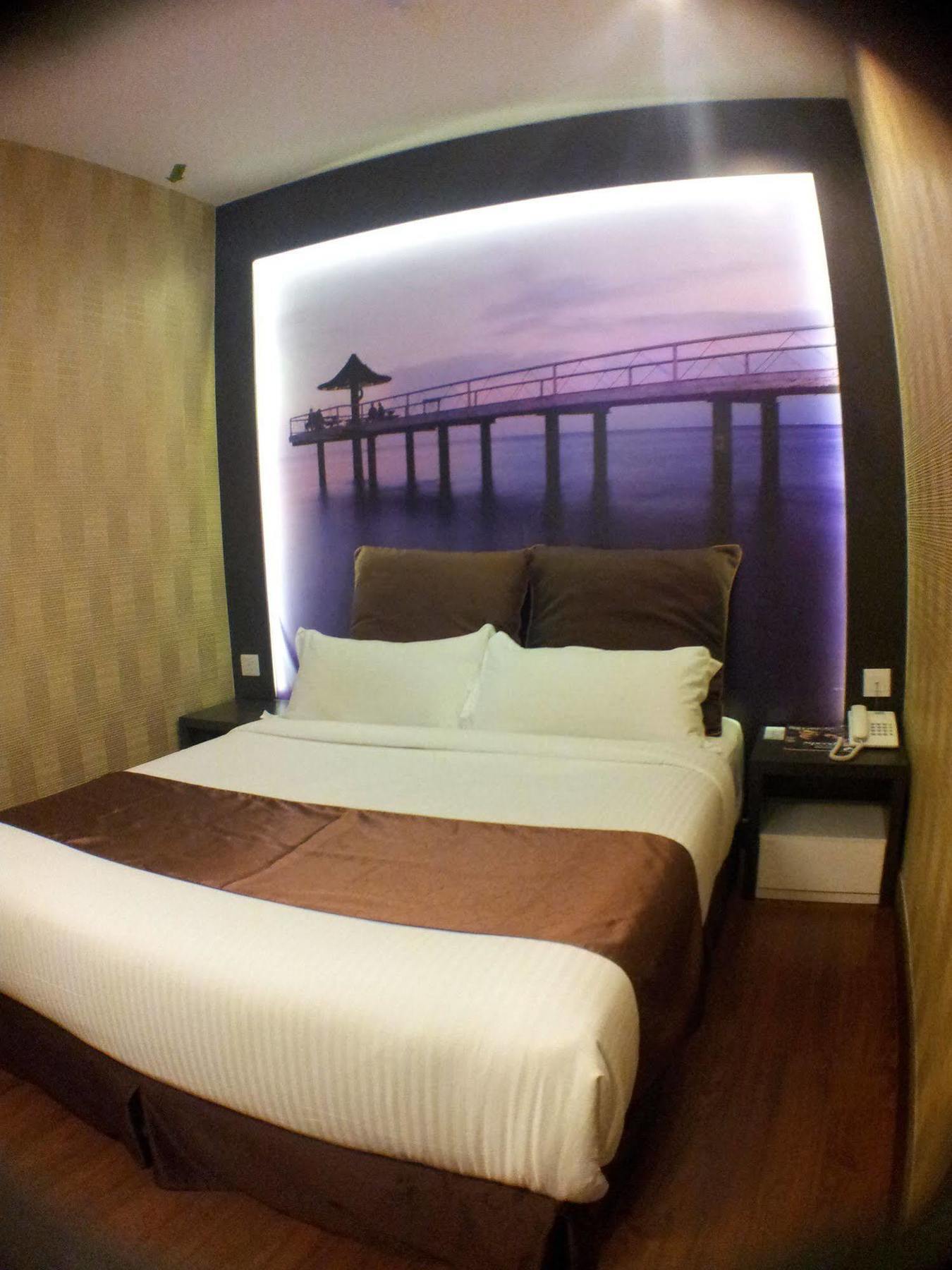 Hotel Zamburger Legenda Johor Bahru Buitenkant foto