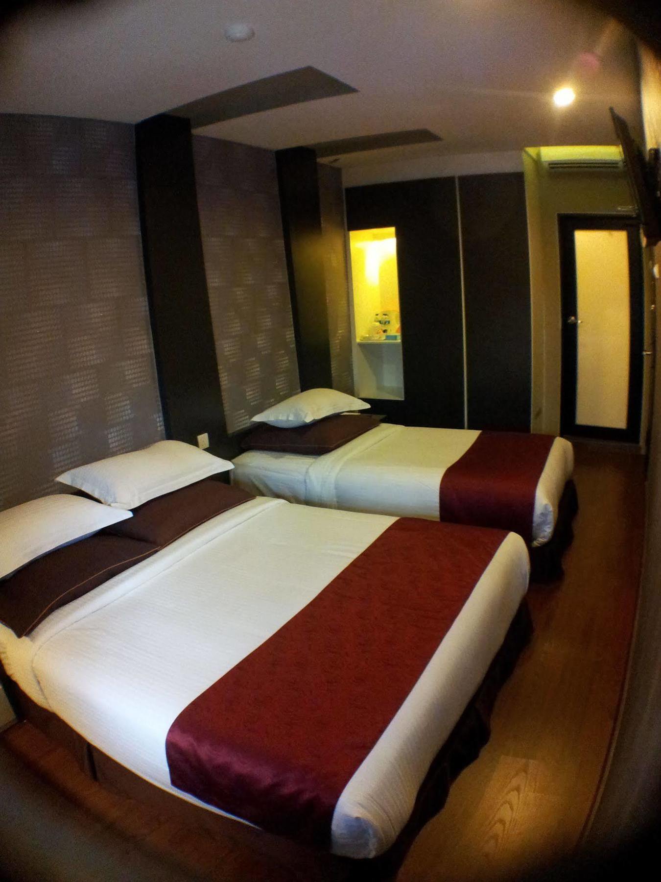 Hotel Zamburger Legenda Johor Bahru Buitenkant foto