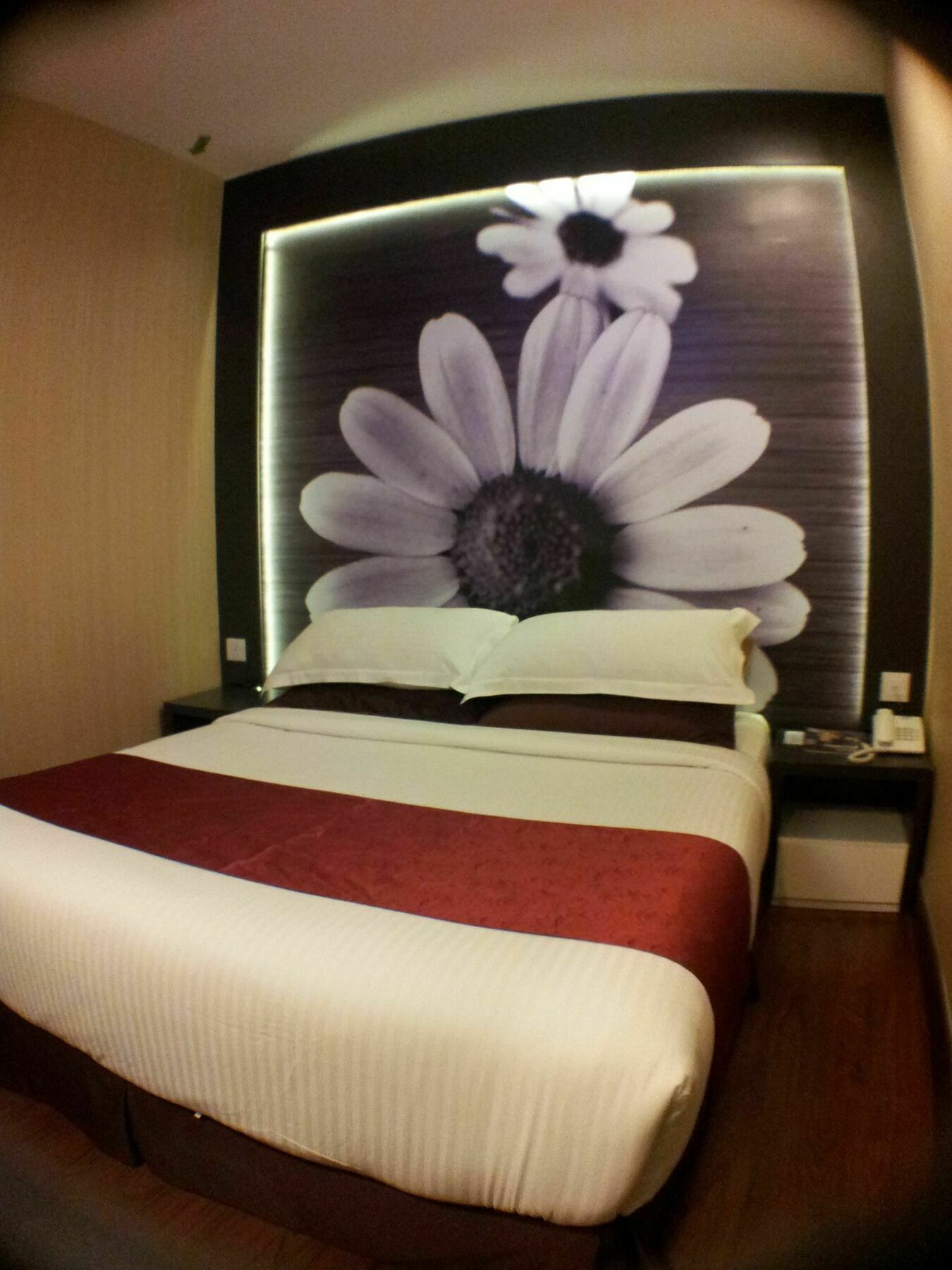 Hotel Zamburger Legenda Johor Bahru Buitenkant foto