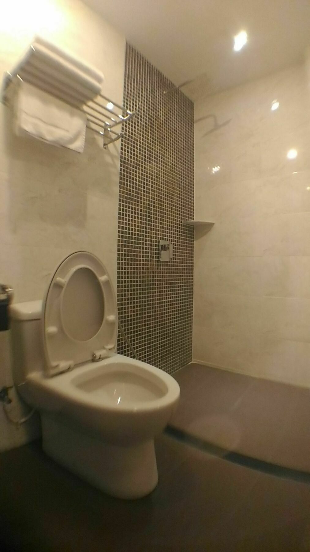 Hotel Zamburger Legenda Johor Bahru Buitenkant foto