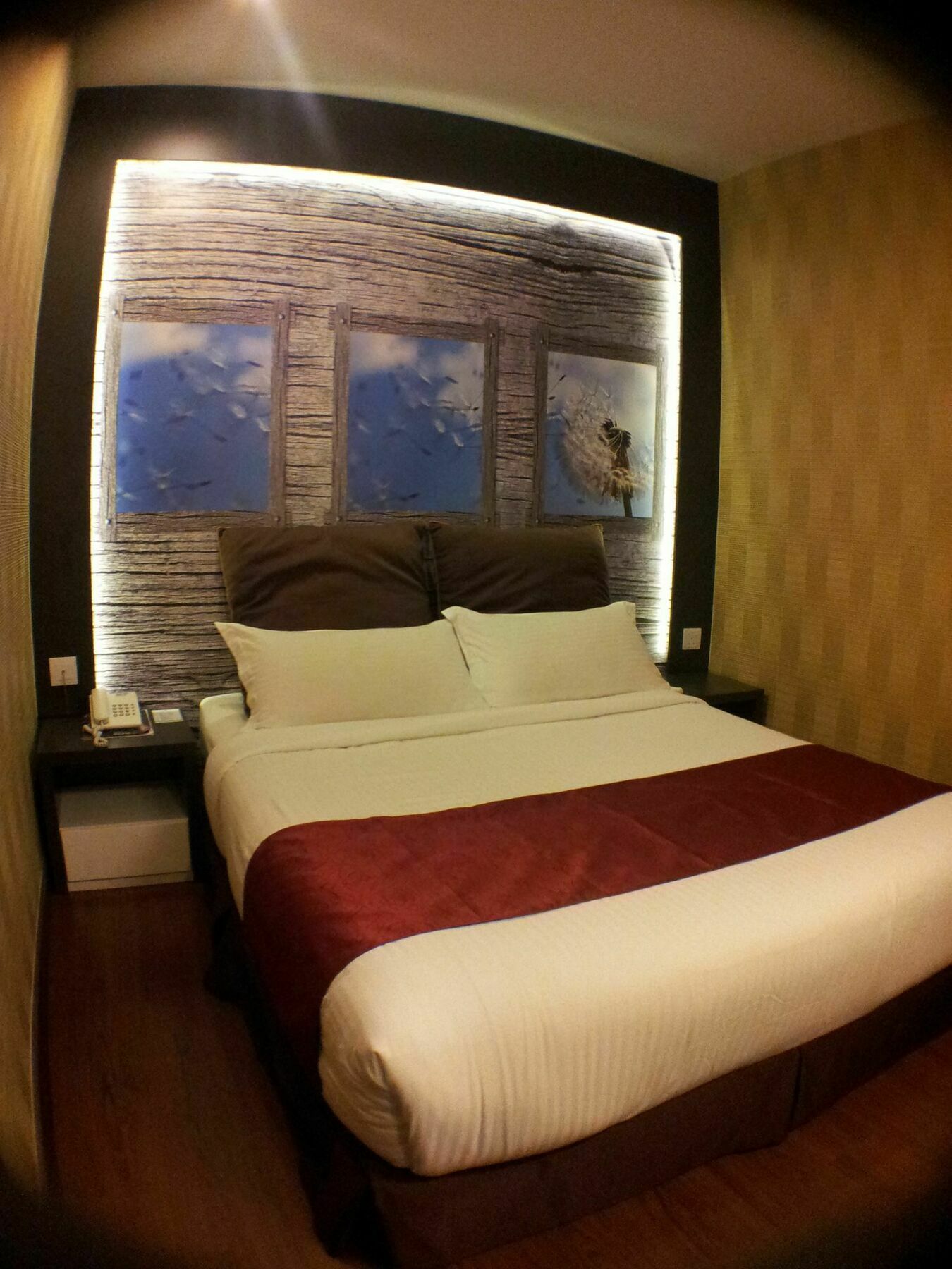 Hotel Zamburger Legenda Johor Bahru Buitenkant foto